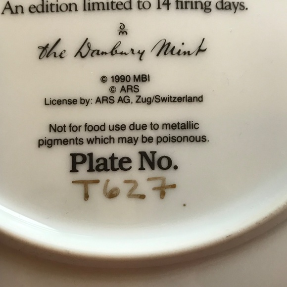 M.J. HUMMEL Plate Decor Squeaky Clean Danbury Mint 8” Round - Picture 5 of 8